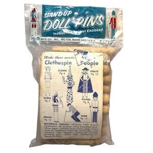 VTG Forster Wood Clothespins Stand Up 30 Count Doll Pins Art Craft Flat Head NOS